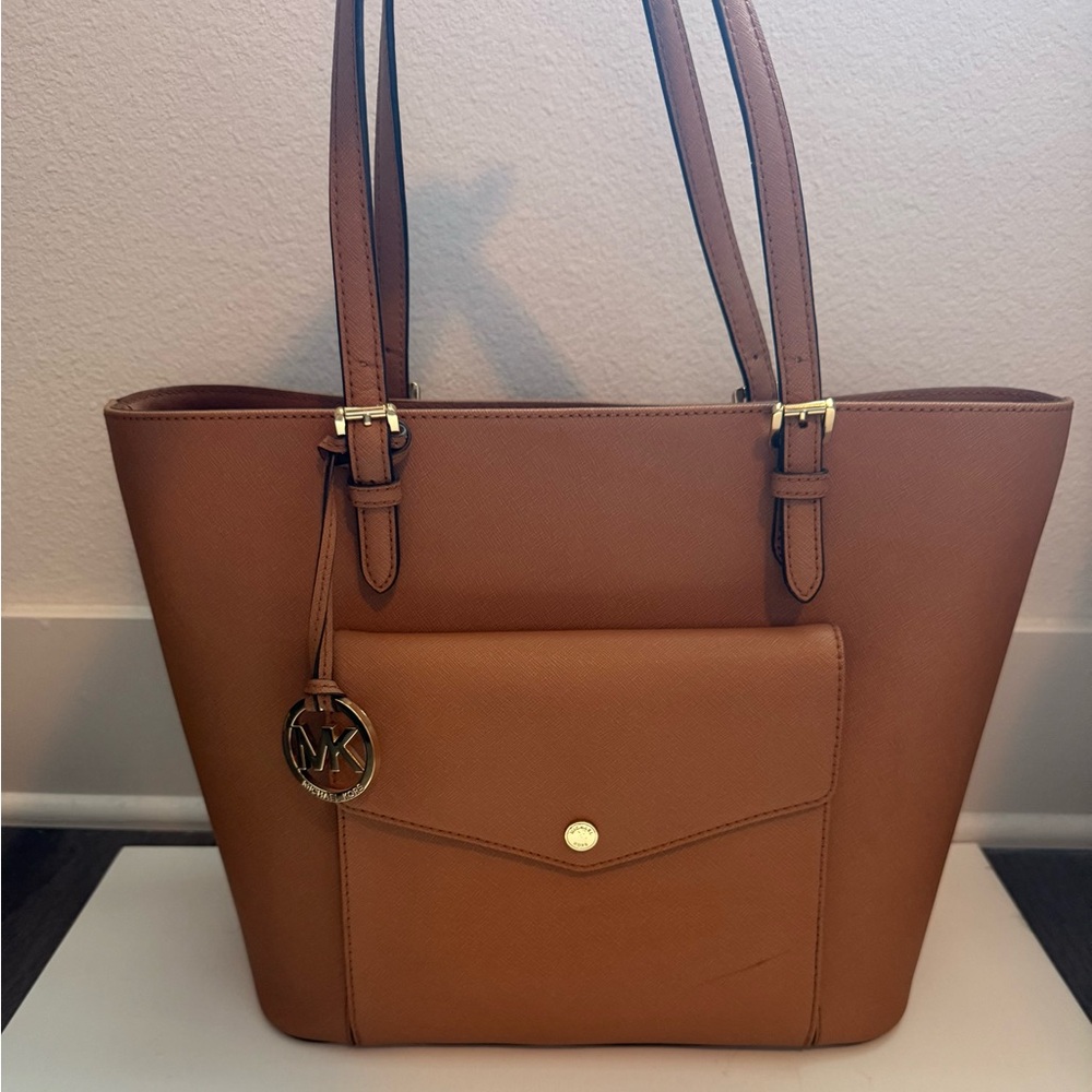 Michael Kors Tan Tote Bag with Structured Design